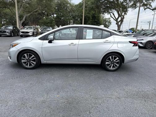 Brilliant Silver Metallic 2025 Nissan Versa 1.6 SV