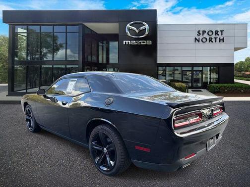 2017 Dodge Challenger SXT