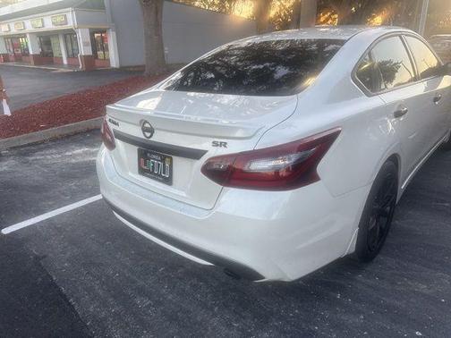 2016 Nissan Altima 2.5 SR