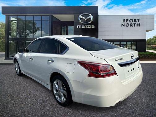 Pearl White 2013 Nissan Altima 2.5 SV