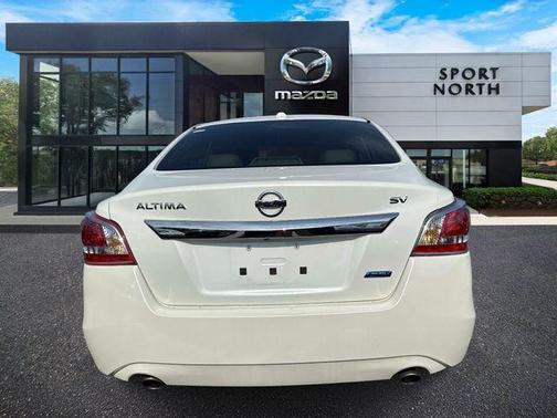 Pearl White 2013 Nissan Altima 2.5 SV