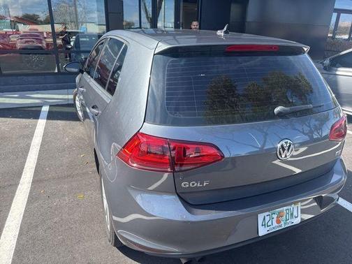 2015 Volkswagen Golf TSI S 4-Door