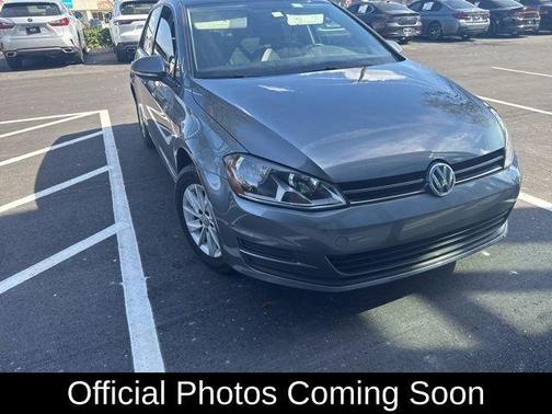 2015 Volkswagen Golf TSI S 4-Door