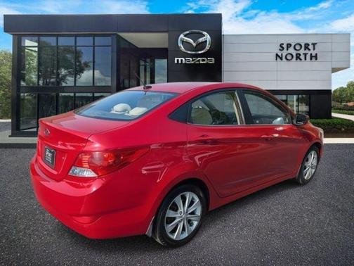 2012 Hyundai Accent GLS