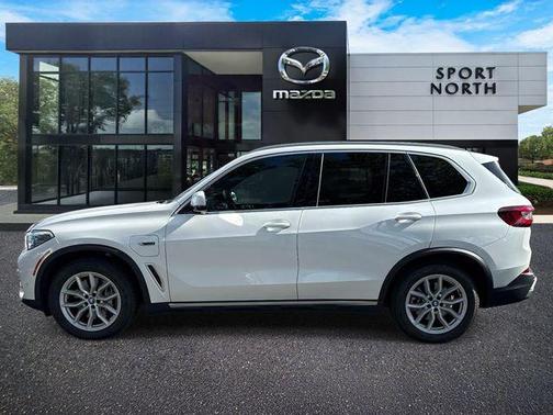 Mineral White Metallic 2022 BMW X5 PHEV xDrive45e
