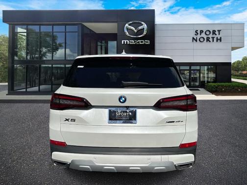 Mineral White Metallic 2022 BMW X5 PHEV xDrive45e
