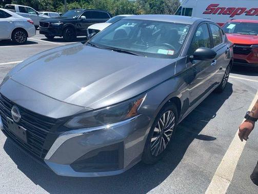 Gun Metallic 2024 Nissan Altima 2.5 SV