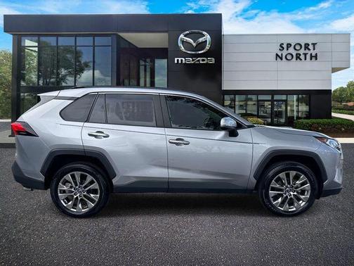 Silver Sky Metallic 2019 Toyota RAV4 Limited