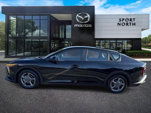 Aurora Black Pearl 2025 Kia K4