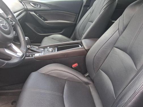 Sonic Silver Metallic 2017 Mazda Mazda3 Grand Touring