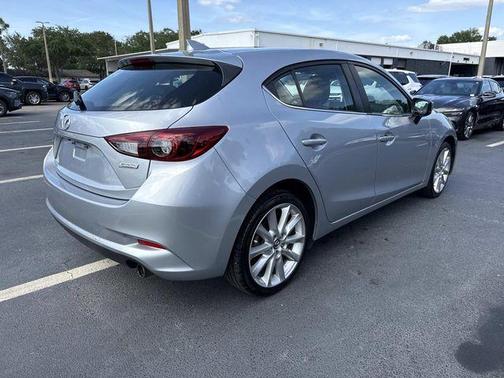 Sonic Silver Metallic 2017 Mazda Mazda3 Grand Touring
