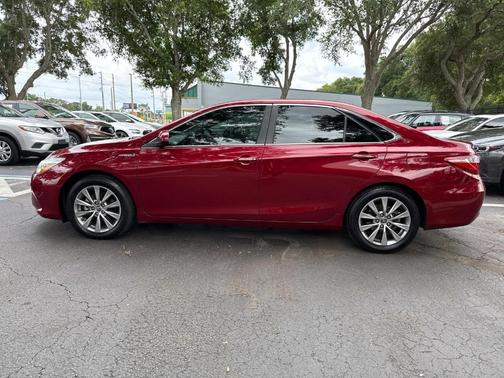 2015 Toyota Camry Hybrid XLE