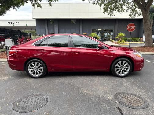 2015 Toyota Camry Hybrid XLE