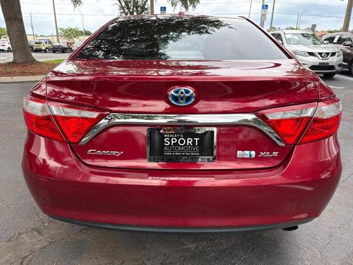 2015 Toyota Camry Hybrid XLE