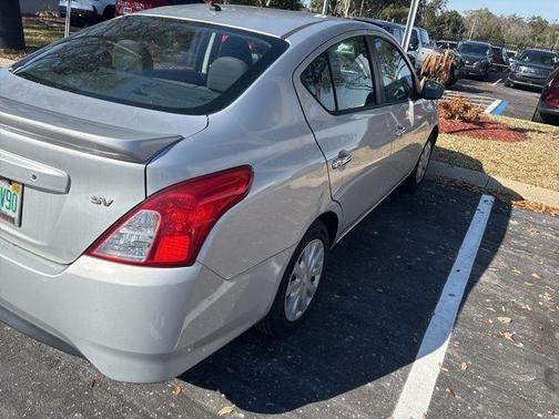 2017 Nissan Versa 1.6 SV