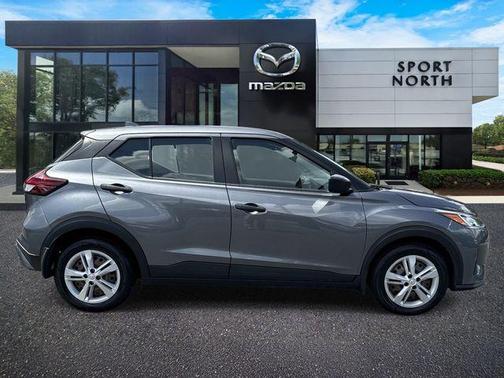 Gun Metallic 2023 Nissan Kicks S