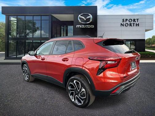 Cayenne Orange Metallic 2024 Chevrolet Trax 2RS
