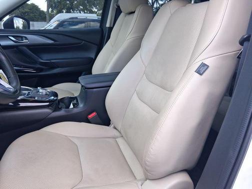Snowflake White Pearl 2023 Mazda CX-9 Touring Plus