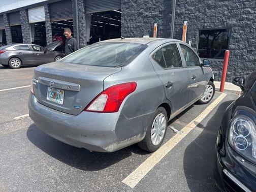 2012 Nissan Versa 1.6 S