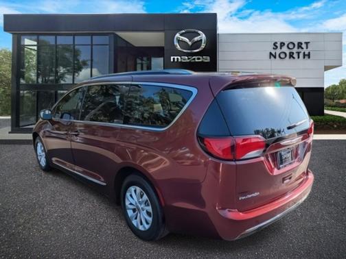 2019 Chrysler Pacifica Touring-L