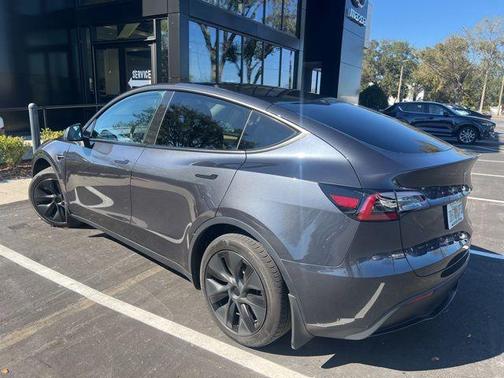 2025 Tesla Model Y Long Range