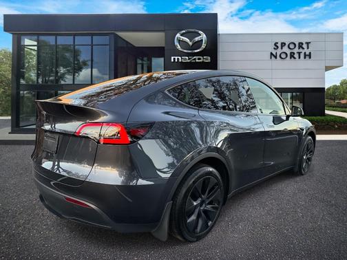 2025 Tesla Model Y Long Range