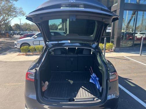 2025 Tesla Model Y Long Range