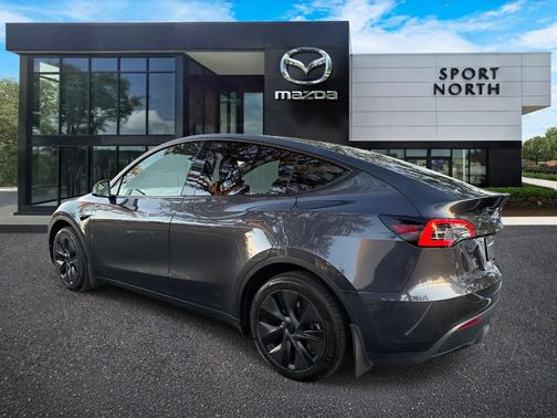 2025 Tesla Model Y Long Range