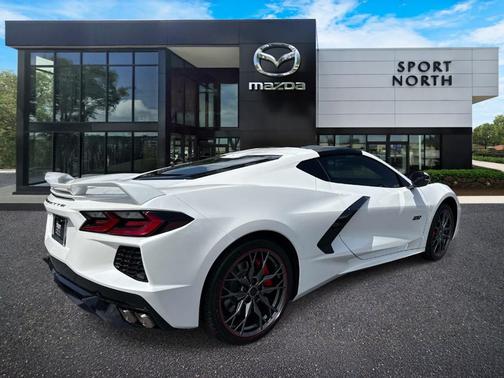 White Pearl Metallic 2023 Chevrolet Corvette Stingray w/3LT