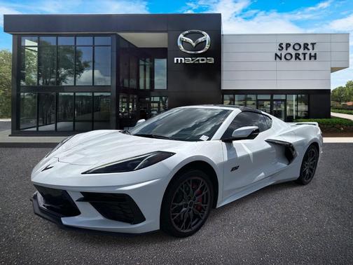 White Pearl Metallic 2023 Chevrolet Corvette Stingray w/3LT