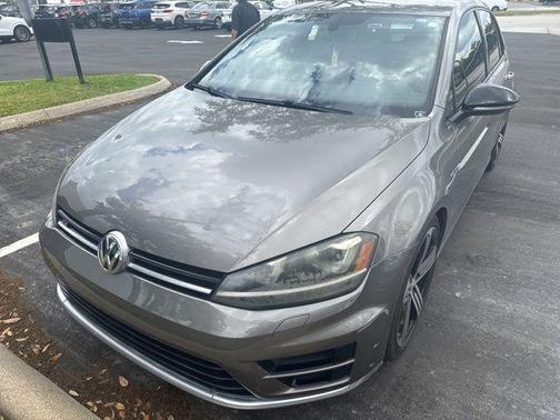 2016 Volkswagen Golf R 4-Door