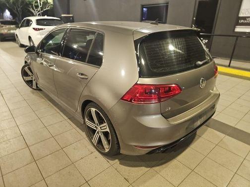 2016 Volkswagen Golf R 4-Door