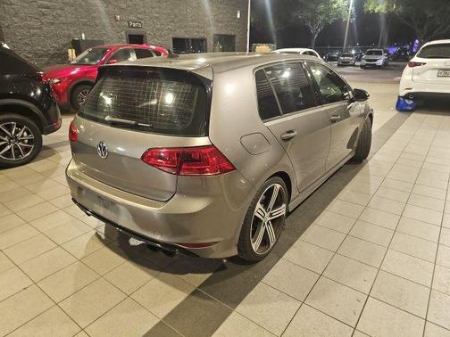 2016 Volkswagen Golf R 4-Door