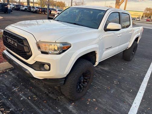 2017 Toyota Tacoma SR5