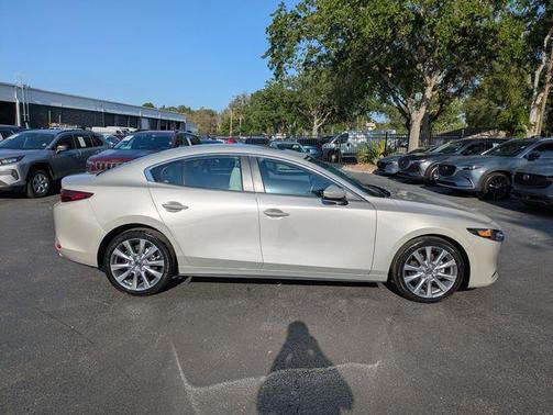 2023 Mazda Mazda3 FWD w/Preferred Package