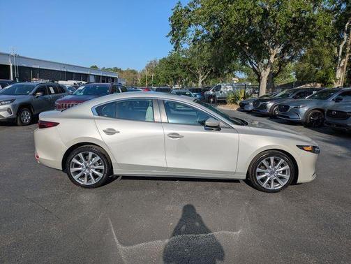 2023 Mazda Mazda3 FWD w/Preferred Package