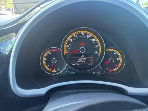 2017 Volkswagen Beetle 1.8T Dune