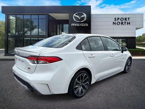 Blizzard Pearl 2020 Toyota Corolla SE