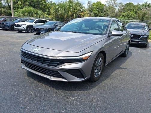 Metal 2024 Hyundai ELANTRA SEL