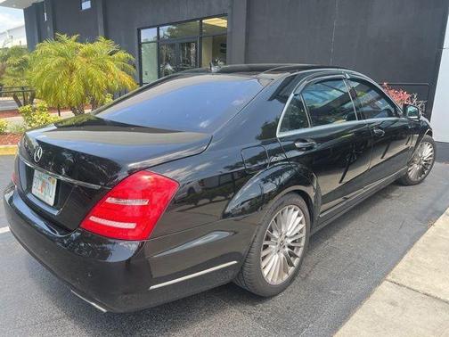 2010 Mercedes-Benz S-Class S 550
