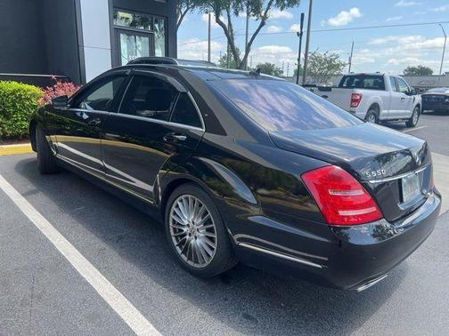 2010 Mercedes-Benz S-Class S 550