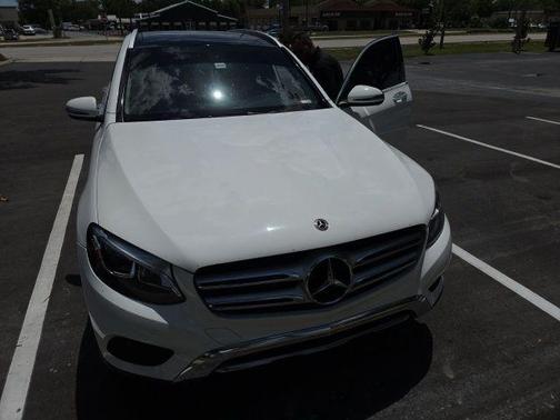 White 2017 Mercedes-Benz GLC 300 Base