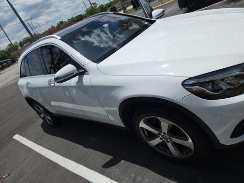White 2017 Mercedes-Benz GLC 300 Base