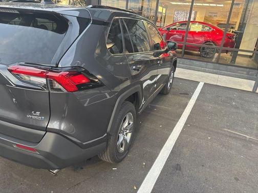 2024 Toyota RAV4 Hybrid LE