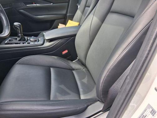 Snowflake White Pearl 2023 Mazda CX-30 2.5 S Select Package