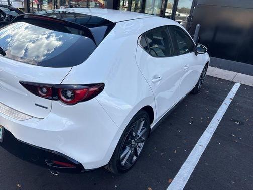 2023 Mazda Mazda3 FWD w/Preferred Package