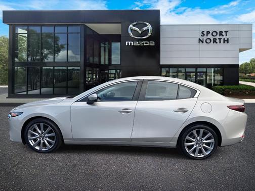 2022 Mazda Mazda3 FWD w/Preferred Package