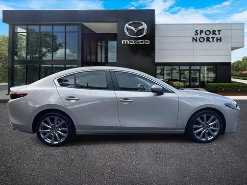 2022 Mazda Mazda3 FWD w/Preferred Package