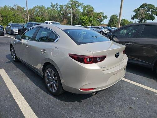 2022 Mazda Mazda3 FWD w/Preferred Package