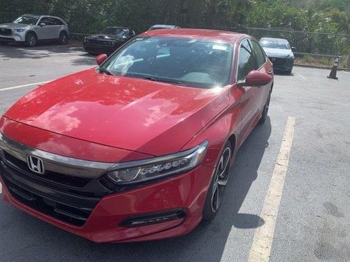 Radiant Red Metallic 2018 Honda Accord Sport